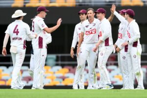 Gannon five-for trumps Harper, Kellaway half-centuries